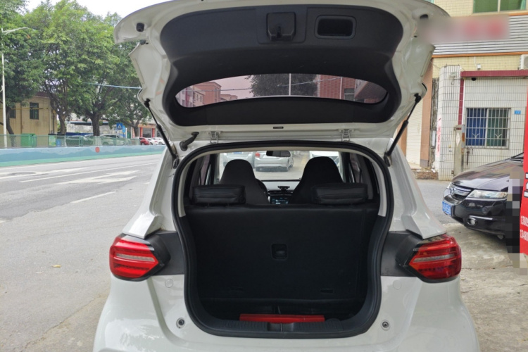 零跑汽车 零跑T03 2023款 310轻享版机舱底盘23