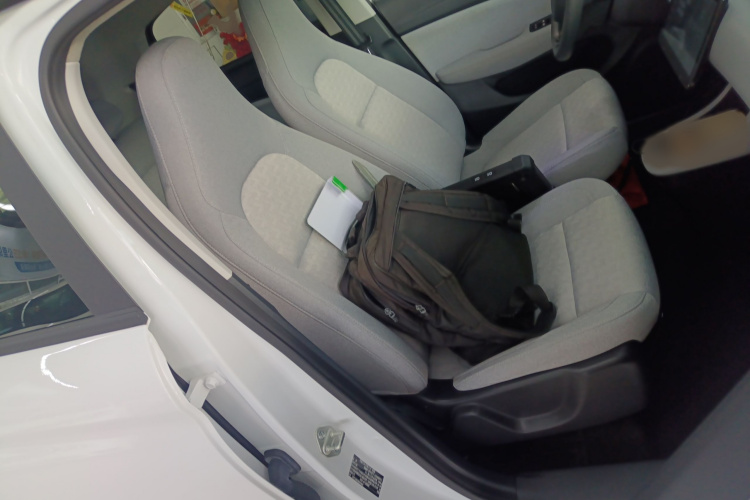 零跑汽车 零跑T03 2022款 炫晶版局部细节41