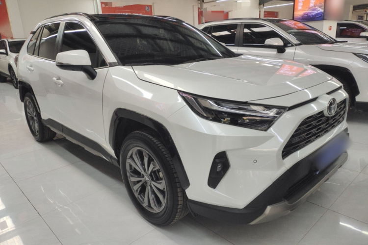 丰田 RAV4荣放 2024款 2.0L CVT两驱风尚Plus版车身外观3