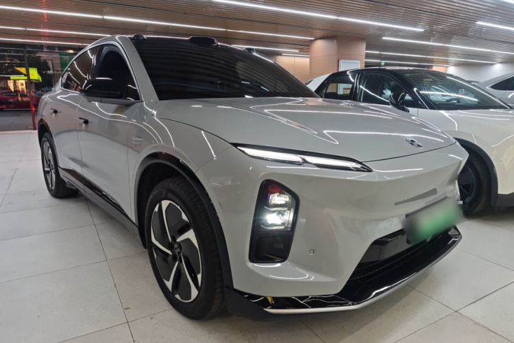 蔚来EC6 2025款 75kWh车身外观3