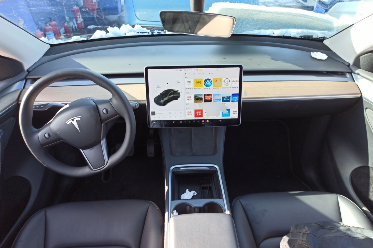 特斯拉 Model Y 2021款 标准续航后驱版中控内饰12