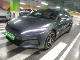 比亚迪 汉L 2025款 DM-p 四驱激光雷达旗舰型