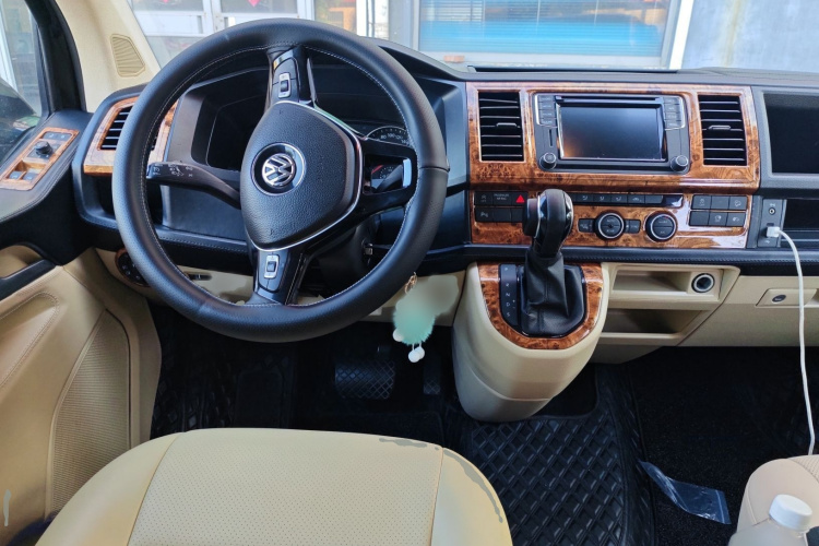 大众 凯路威 2018款 2.0TSI 四驱豪华版 7座局部细节13