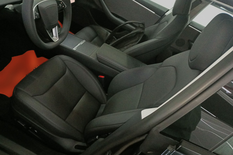特斯拉 Model 3 2025款 改款 后轮驱动版中控内饰19