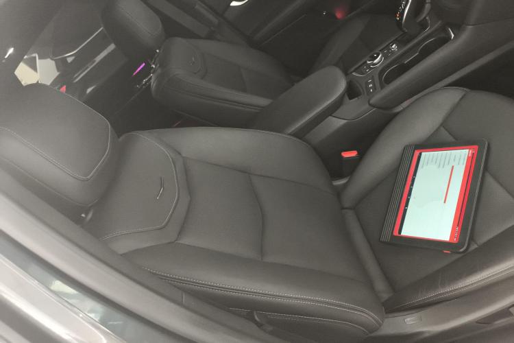 凯迪拉克XT5 2022款 2.0T 四驱豪华型（蜂鸟版）中控内饰41