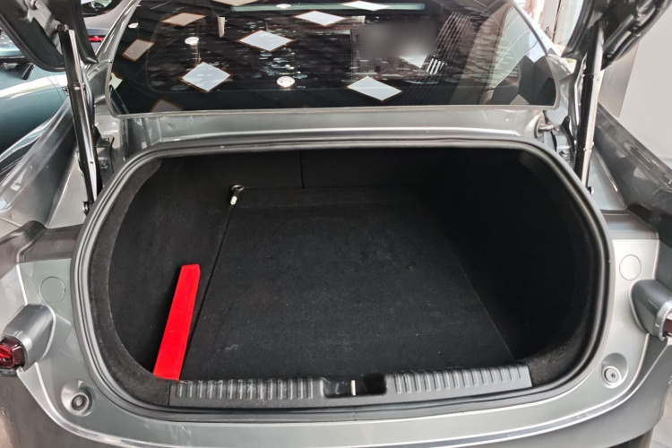 小鹏P7 2020款 670E局部细节23