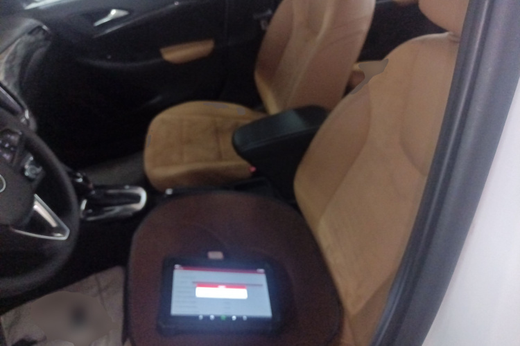 别克 凯越 2018款 15N CVT豪华型局部细节19