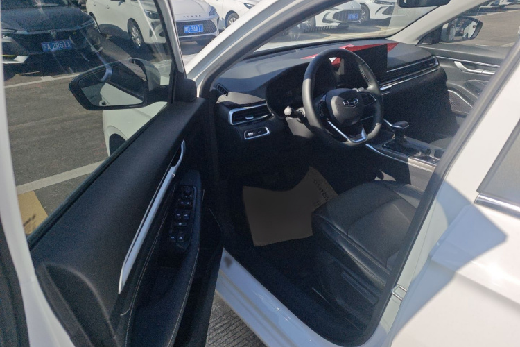 吉利汽车 帝豪 2022款 第4代 1.5L CVT尊贵型中控内饰7002