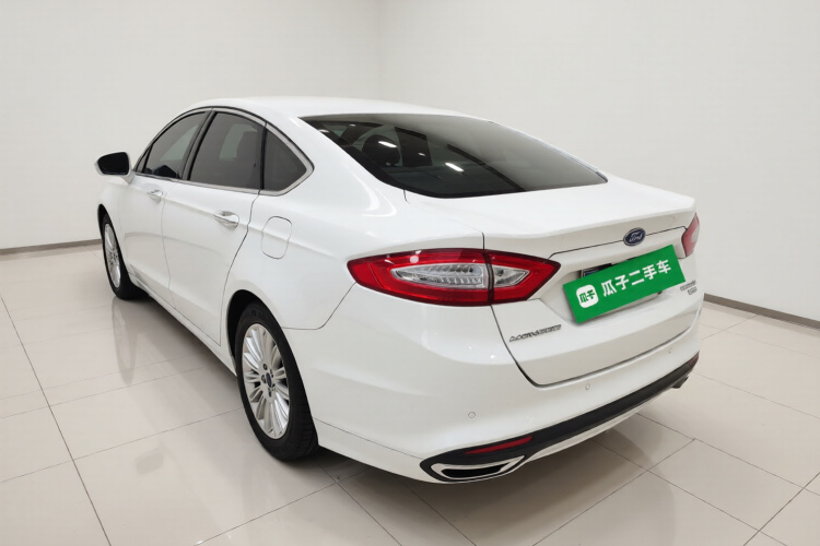 福特 蒙迪欧 2013款 2.0L GTDi200豪华型车身外观5