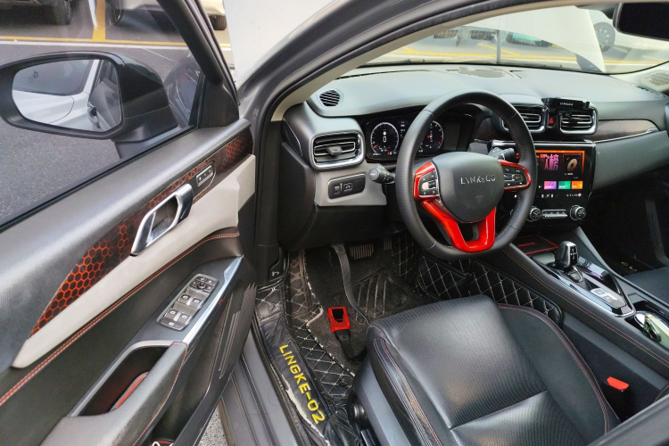 领克02 2018款 1.5T DCT两驱劲Pro版 国V中控内饰20