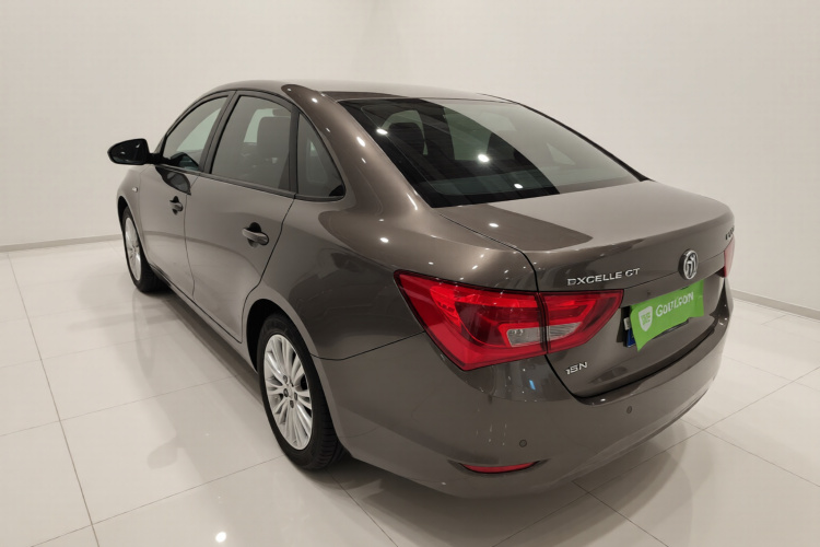 别克 英朗 2015款 15N 自动精英型车身外观5