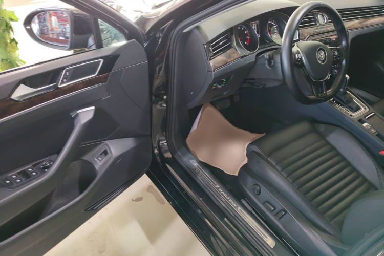 大众 迈腾 2019款 330TSI DSG 豪华型 国VI中控内饰20