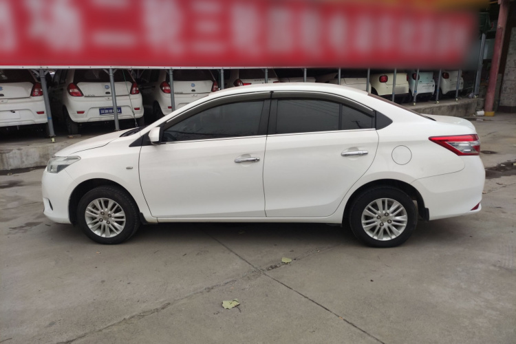 丰田 威驰 2014款 1.3L 手动型尚版车身外观4