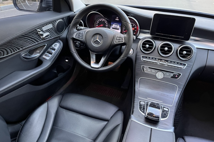 奔驰C级 2016款 C 200 L 运动型局部细节13