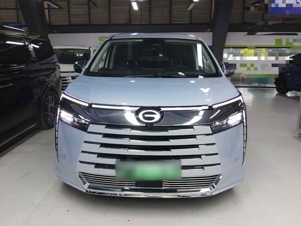 广汽传祺 传祺E8新能源 2024款 150km 龙腾光辉+(1)