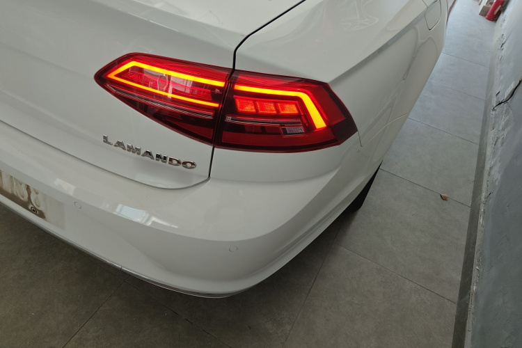 大众 凌渡 2021款 280TSI DSG舒适版车身外观6006