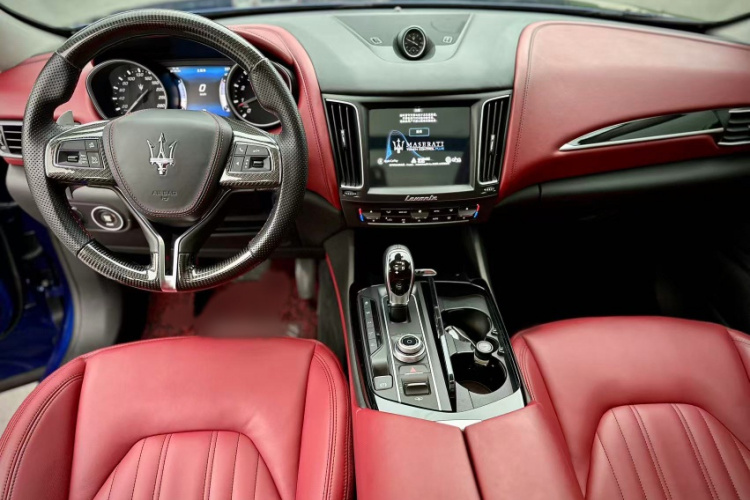 玛莎拉蒂 Levante 2016款 3.0T 标准型中控内饰7012