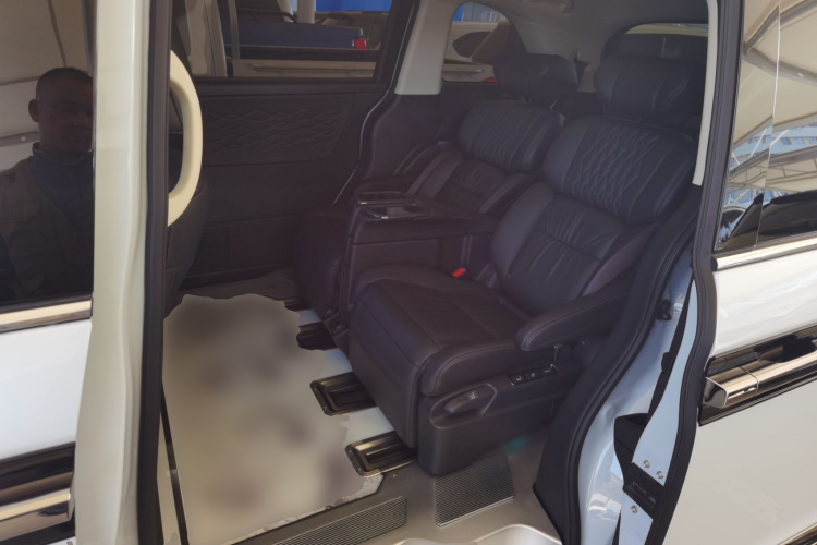 本田 艾力绅 2024款 2.0L e:HEV 豪华版中控内饰21