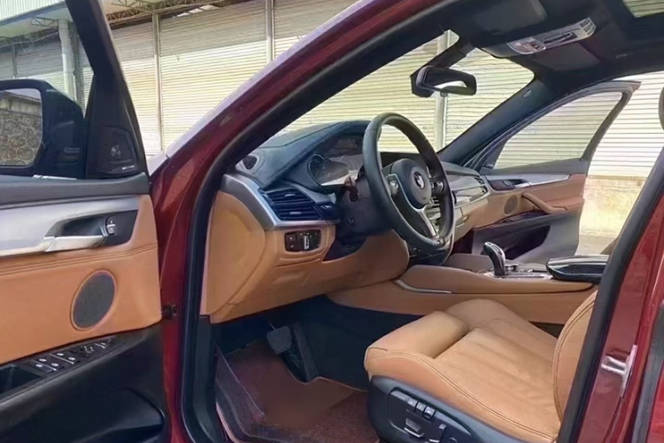 宝马X6 2015款 xDrive35i 领先型中控内饰7002