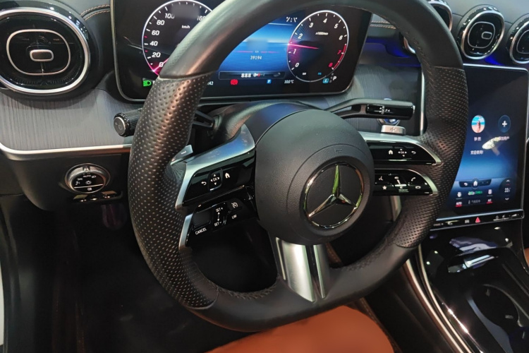 奔驰C级 2022款 改款 C 200 L 运动版局部细节13