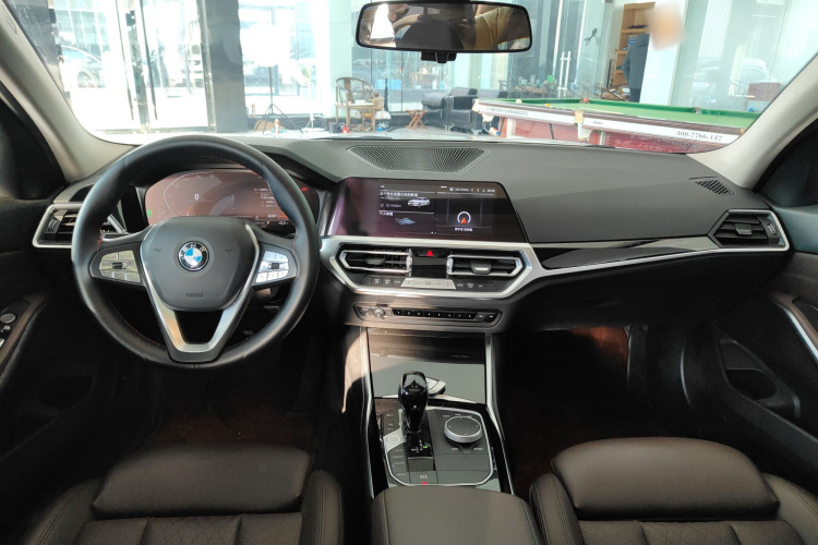 宝马3系 2022款 320i 运动套装中控内饰7002