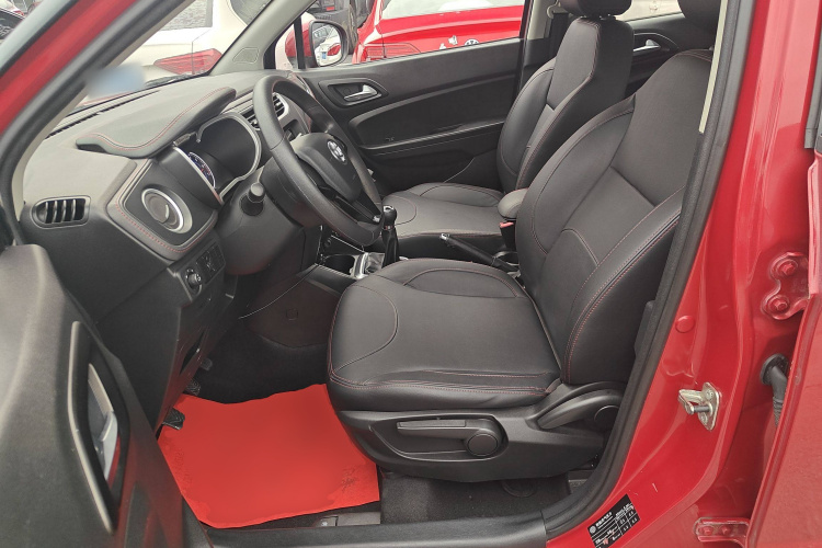 中华V3 2016款 1.5L 手动舒适型局部细节19