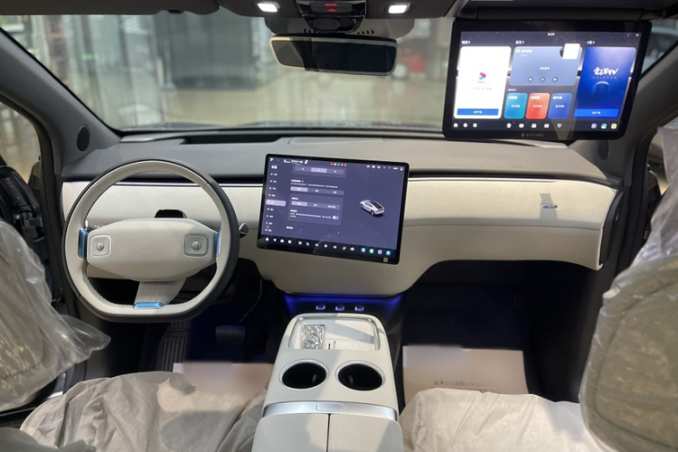 长安启源E07 2025款 纯电 四驱 90kWh Ultra高性能版中控内饰7002