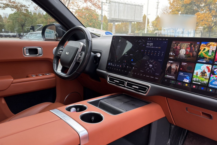 理想汽车 理想L9 2022款 Max中控内饰7002