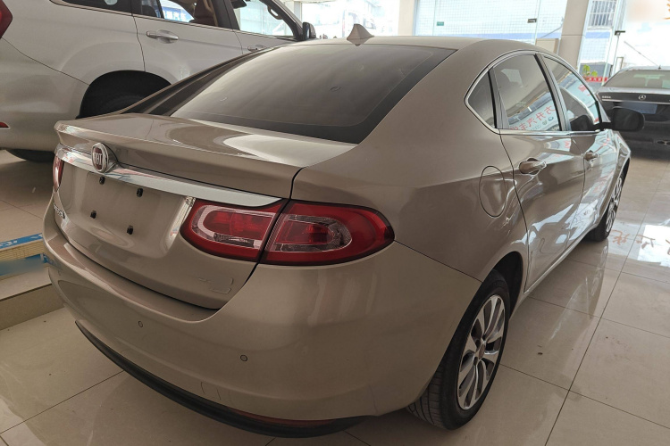 菲亚特 菲翔 2012款 1.4T 自动劲享版车身外观7