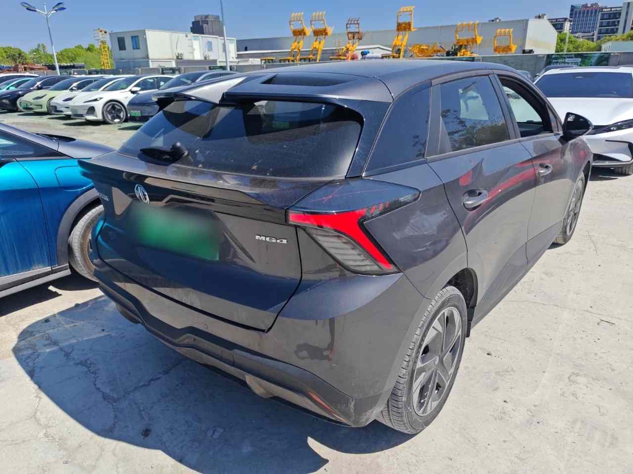 名爵 MG4 EV 2023款 415km 出海冠军版(5)
