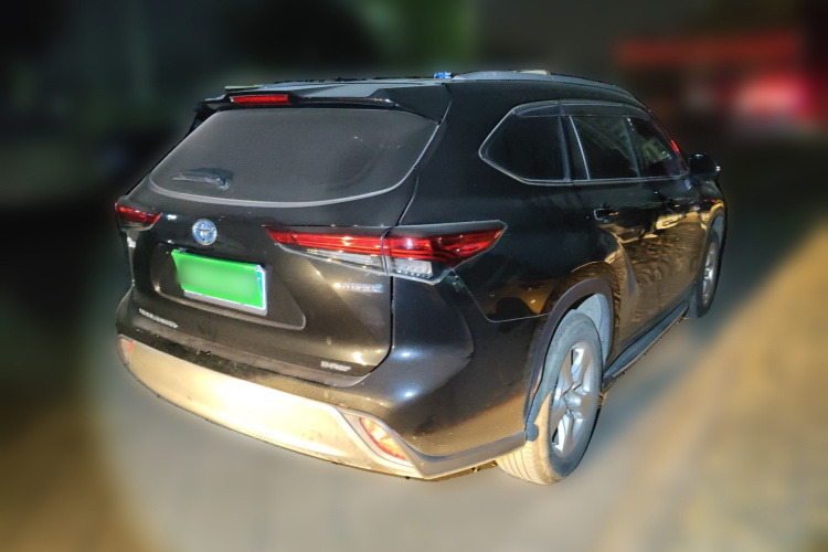 丰田 汉兰达 2023款 2.5L智能电混双擎四驱精英版 7座车身外观7