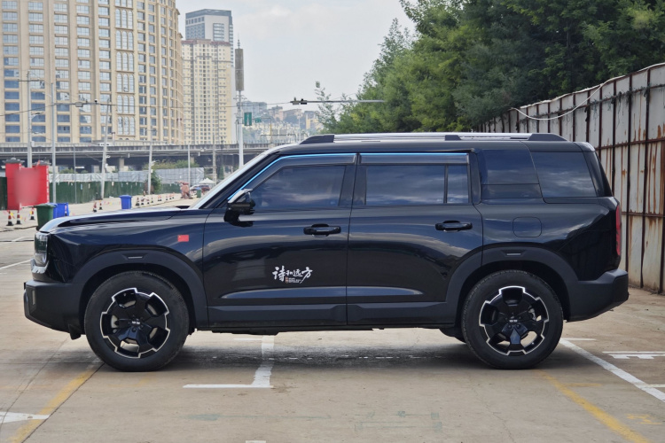 北京BJ30 2024款 1.5T 魔核电驱进阶版车身外观6003