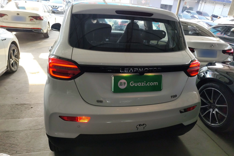 零跑汽车 零跑T03 2020款 400轻享版车身外观6