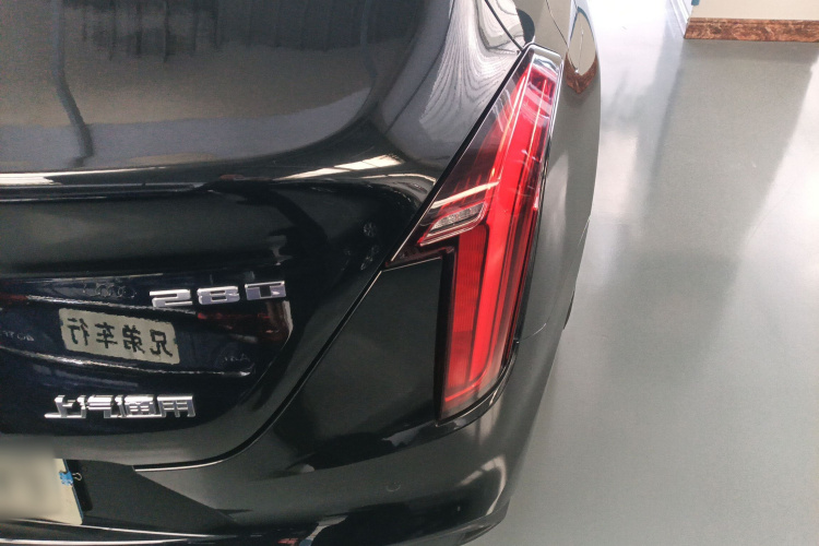 凯迪拉克CT4 2023款 25T 豪华型车身外观9