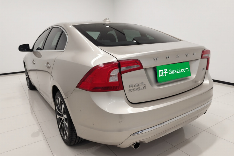沃尔沃S60 2019款 S60L 改款 T5 智进进阶版车身外观5