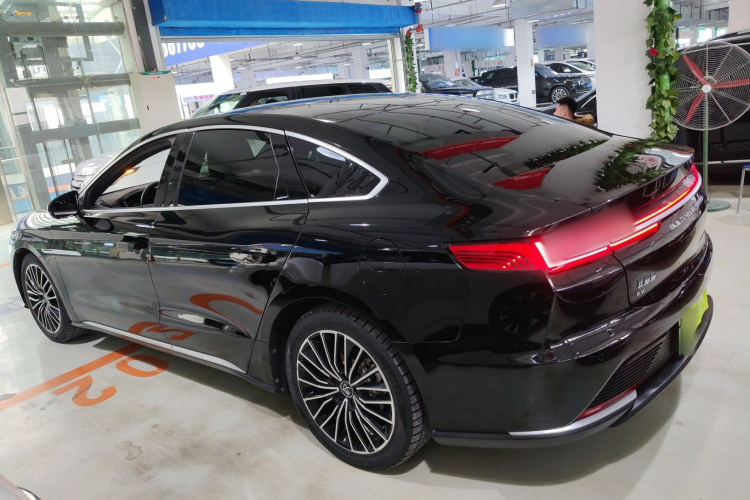 比亚迪 汉 2020款 EV 超长续航版豪华型车身外观4