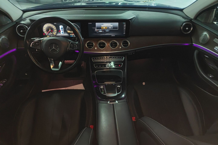 奔驰E级 2017款 E 200 L 4MATIC中控内饰7002