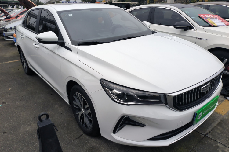 吉利汽车 帝豪 2023款 第4代冠军版 1.5L CVT豪华型车身外观3