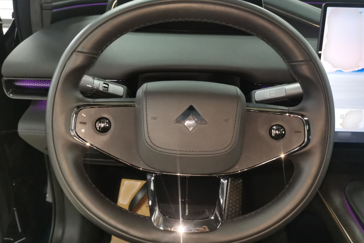 昊铂HL 2025款 700 Ultra六座四驱激光雷达版局部细节13