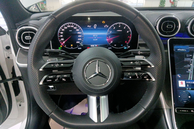 奔驰C级 2023款 改款二 C 260 L 运动版中控内饰13