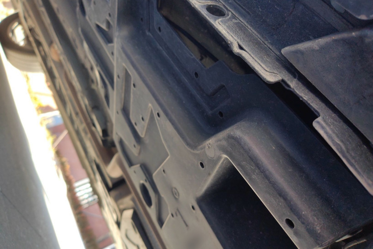 DS 7 2018款 45THP 里沃利先锋版局部细节9003