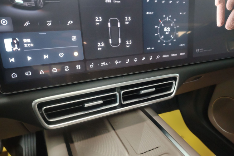 理想汽车 理想L8 2025款 Max 智能焕新版局部细节16