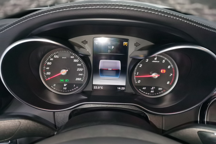 奔驰C级 2017款 改款 C 180 L 时尚型运动版局部细节14