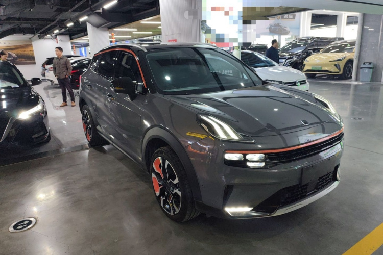 领克06 2020款 1.5T 耀Halo车身外观3