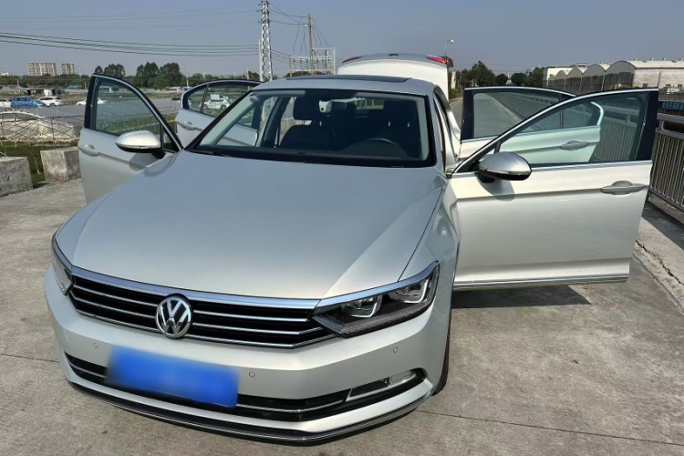 大众 迈腾 2019款 330TSI DSG 豪华型 国VI车身外观6008