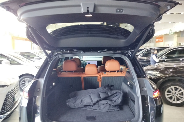 理想汽车 理想L7 2023款 Pro机舱底盘23