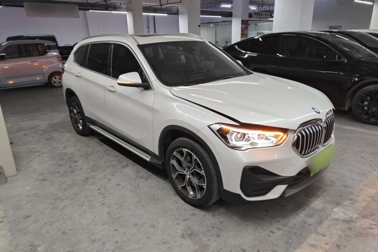 宝马X1 2020款 sDrive25Li 领先型车身外观3