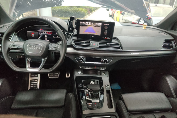 奥迪Q5L 2024款 40 TFSI 豪华动感型中控内饰12