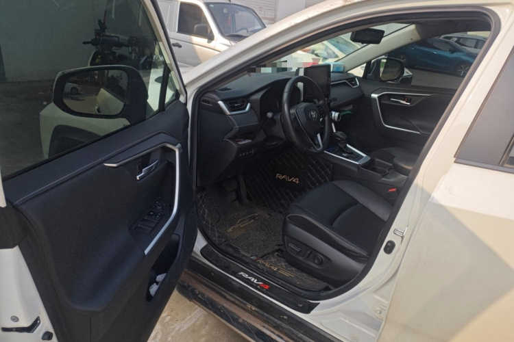 丰田 RAV4荣放 2020款 双擎 2.5L E-CVT四驱旗舰版中控内饰20