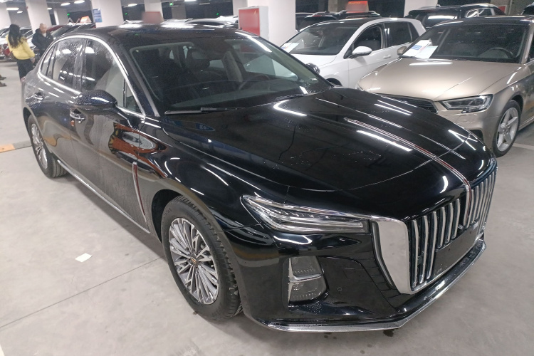 红旗H5 2024款 1.5T DCT智联旗韵版车身外观3